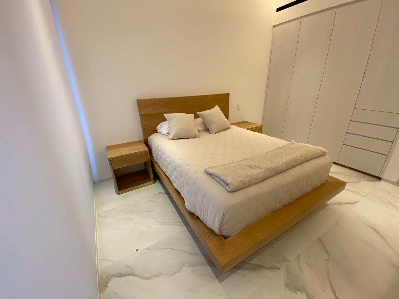 Cama contemporánea